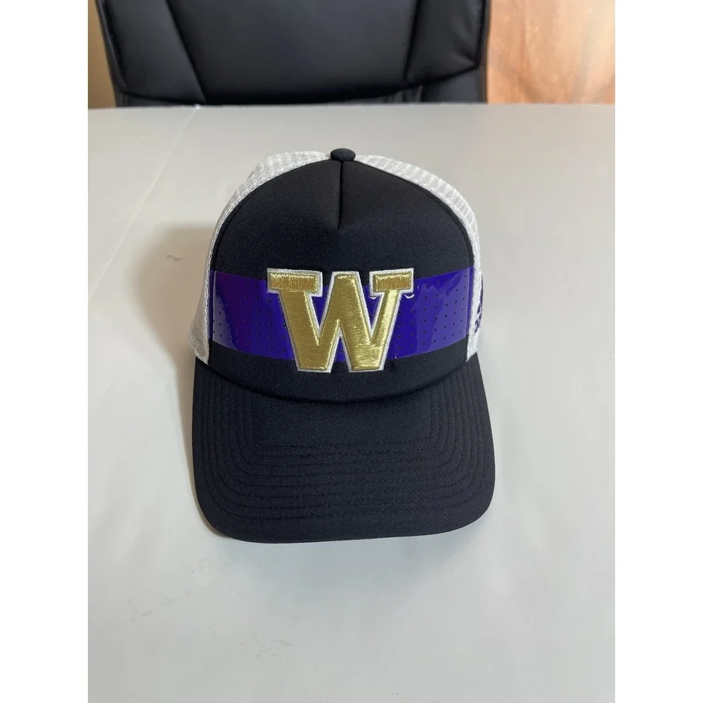 Adidas Washington Huskies Foam Front Vented NCAA Trucker Snapback Hat Cap NEW
